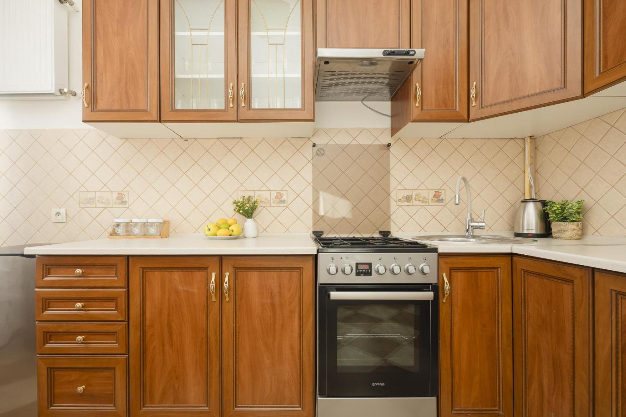Cozy & Comfortable Grodeckiego By Renters Apartament